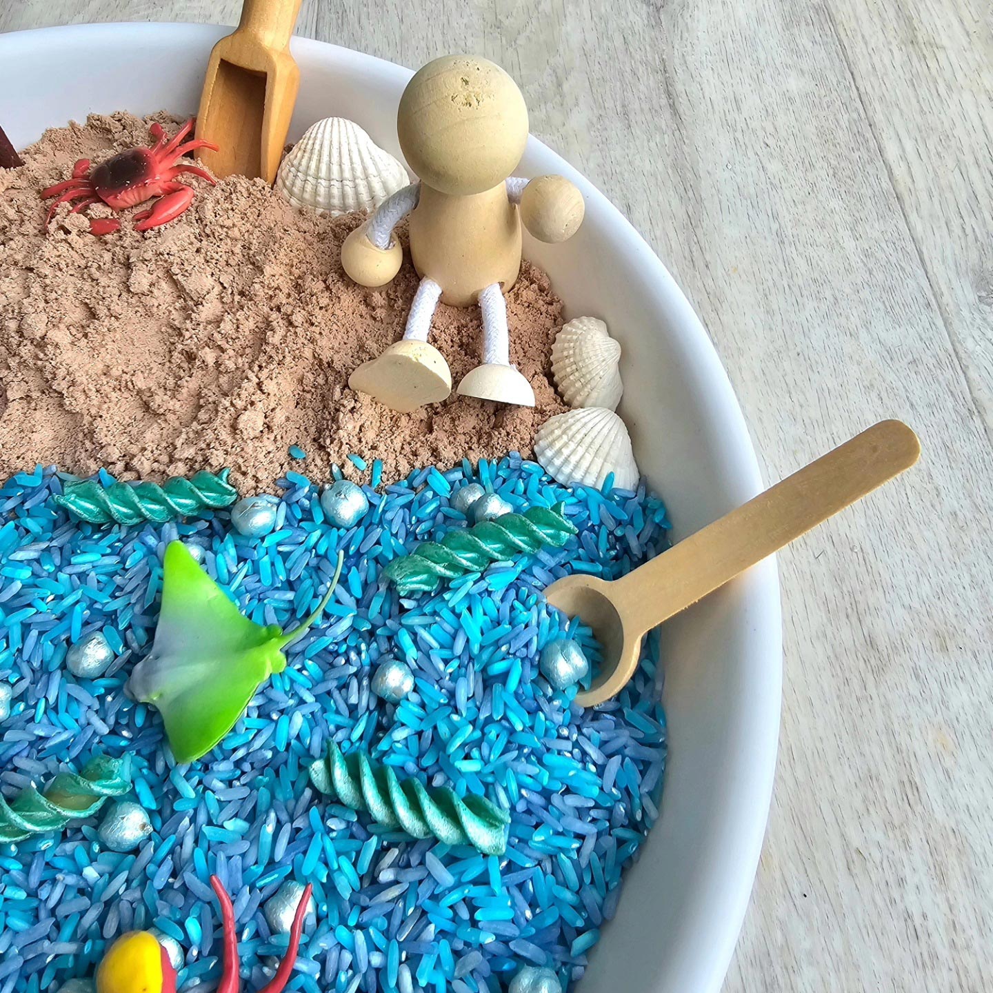 The Benefits of Sensory Play: Unlocking a World of Discovery with Sensory Trays